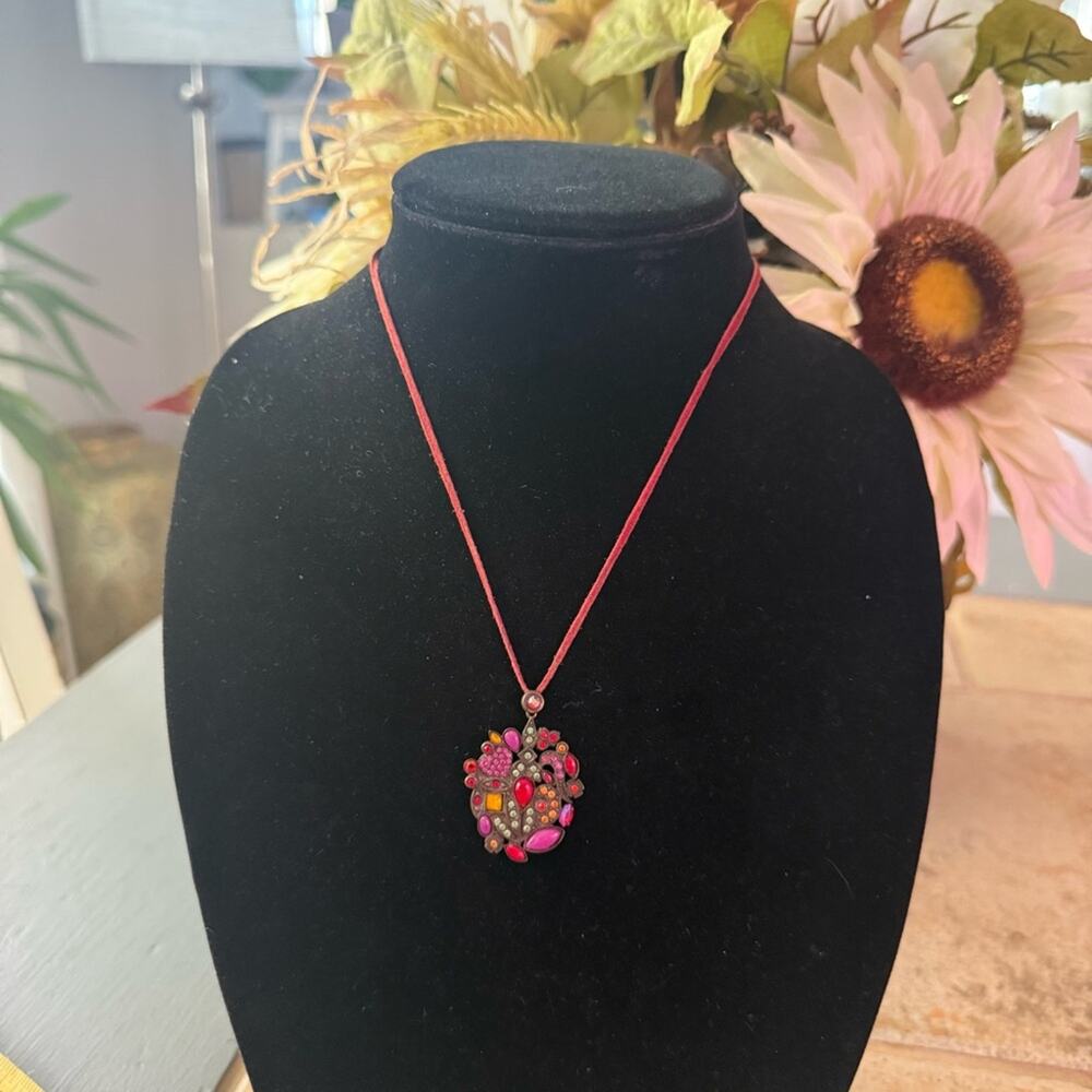 Sorrelli Brass Tone Crystal Pendant & Leather Necklace - Picture 3 of 7